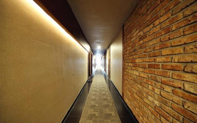 Central Hotel Cshangvon Kültér fotó