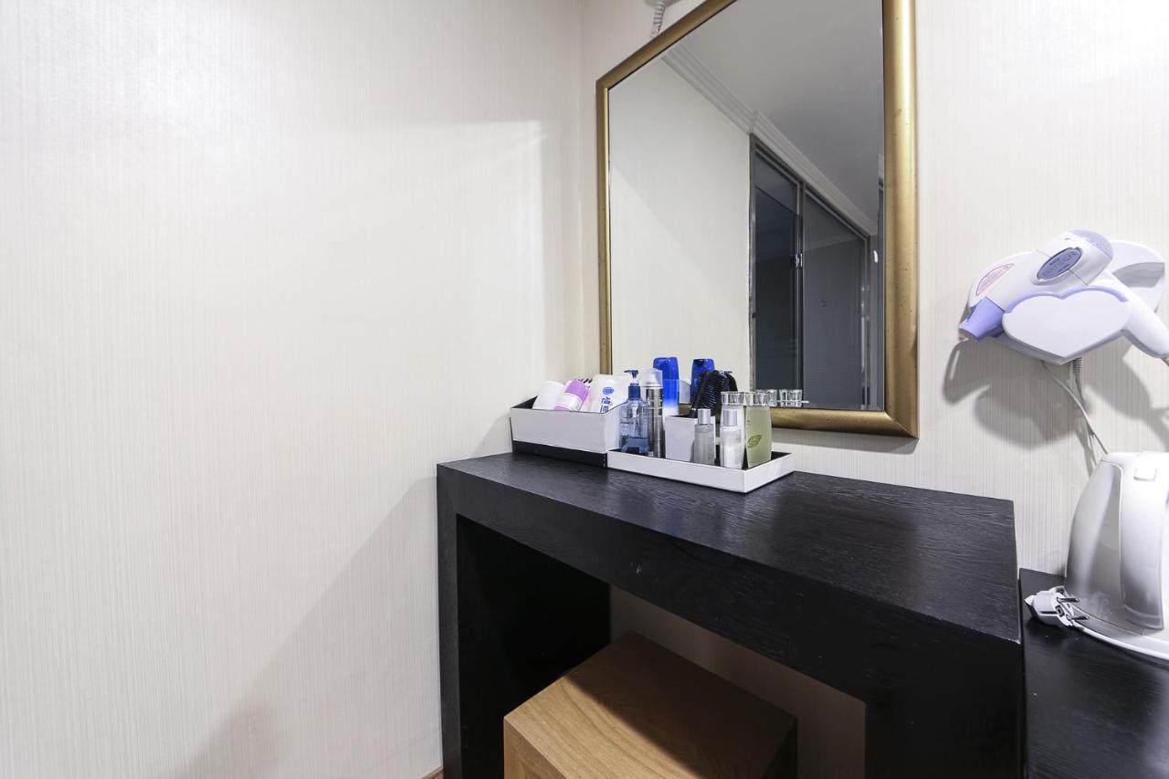 Central Hotel Cshangvon Kültér fotó