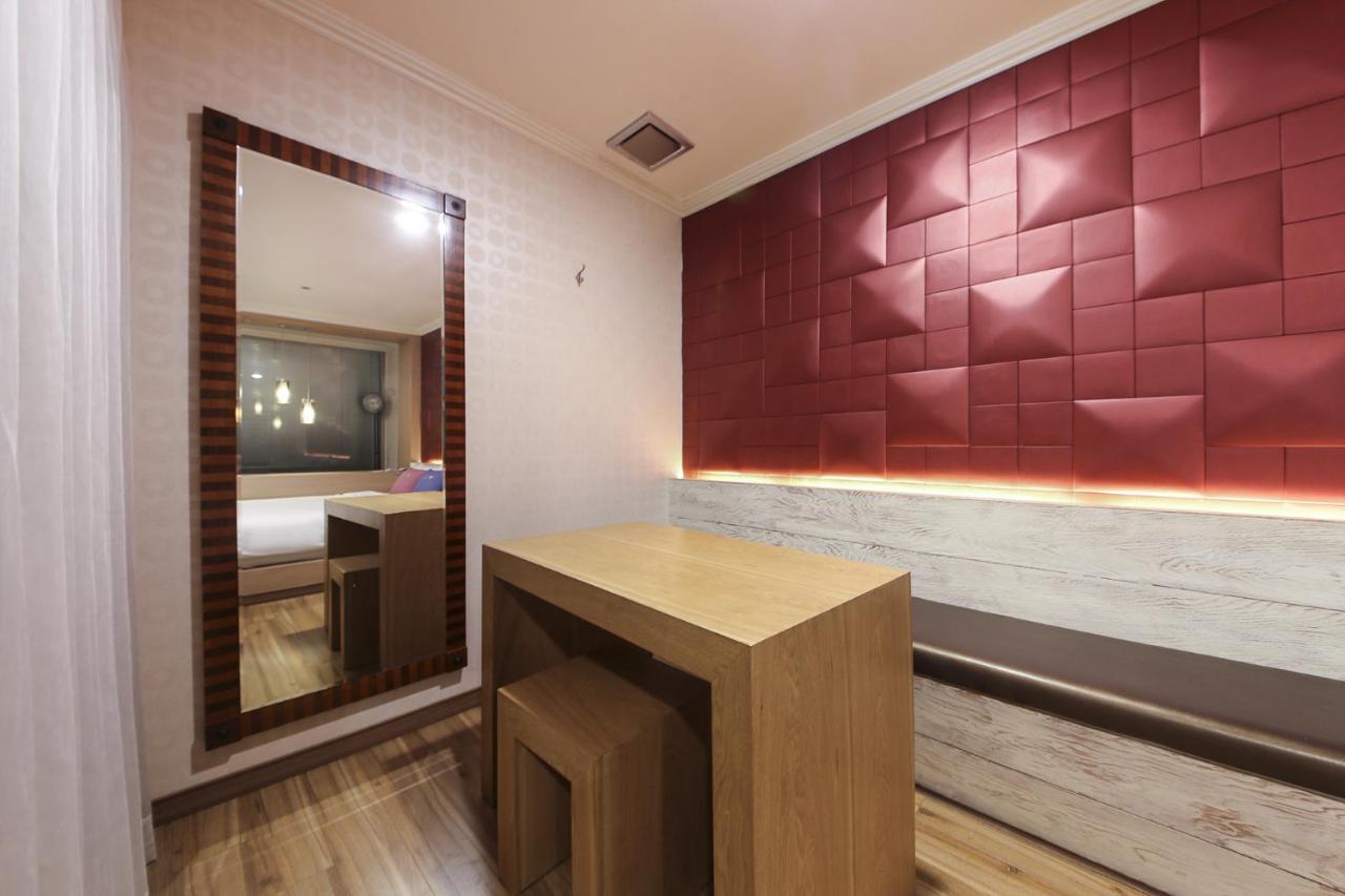 Central Hotel Cshangvon Kültér fotó